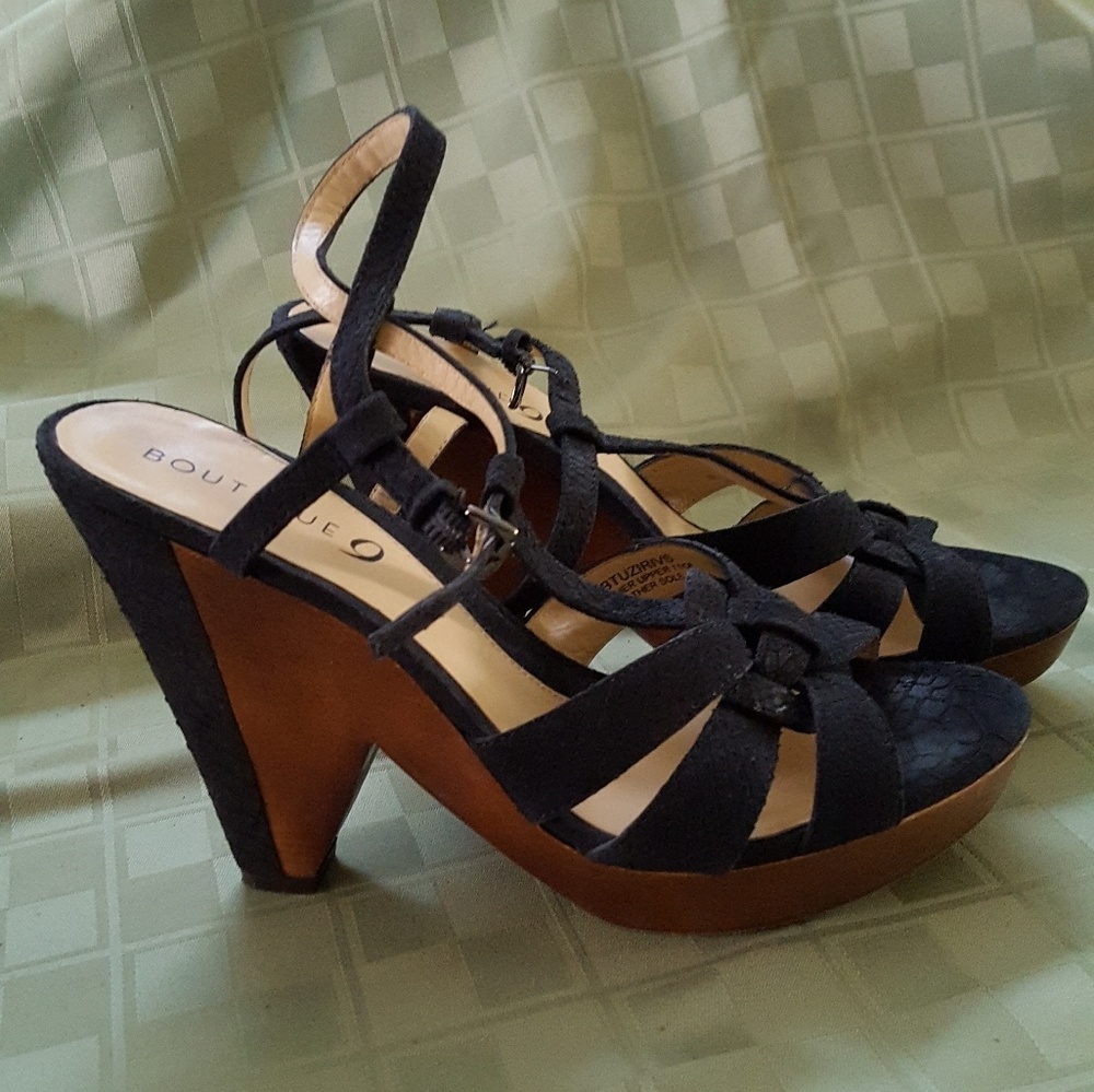 Boutique  9 suede heels